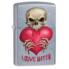 Зажигалка ZIPPO Love Bites Street Chrome,латунь с никеле-хром. покрыт.,серебр.,матов., 36х12х56 мм