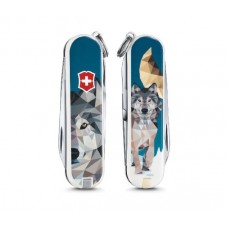 Складной нож Victorinox Classic limited edition 2017 "The Wolf is Coming Home" (0.6223.L1704) 58мм 7функций